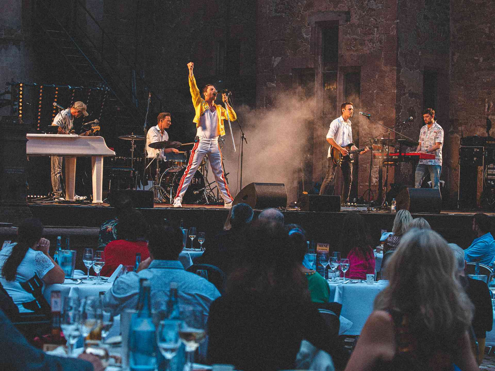 Queen at the Castle Open Air Restaurant Schloss Heidelberg Martin Scharff Heidelberg