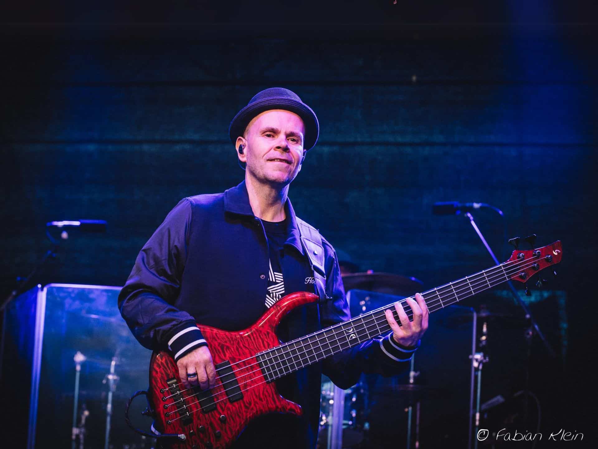 True Collins The music of Phil Collins mit Kay Scheffel Musik-Dinner-Show Heidelberger Schloss Martin Scharff