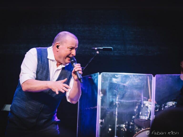 True Collins The music of Phil Collins mit Kay Scheffel Musik-Dinner-Show Heidelberger Schloss Martin Scharff