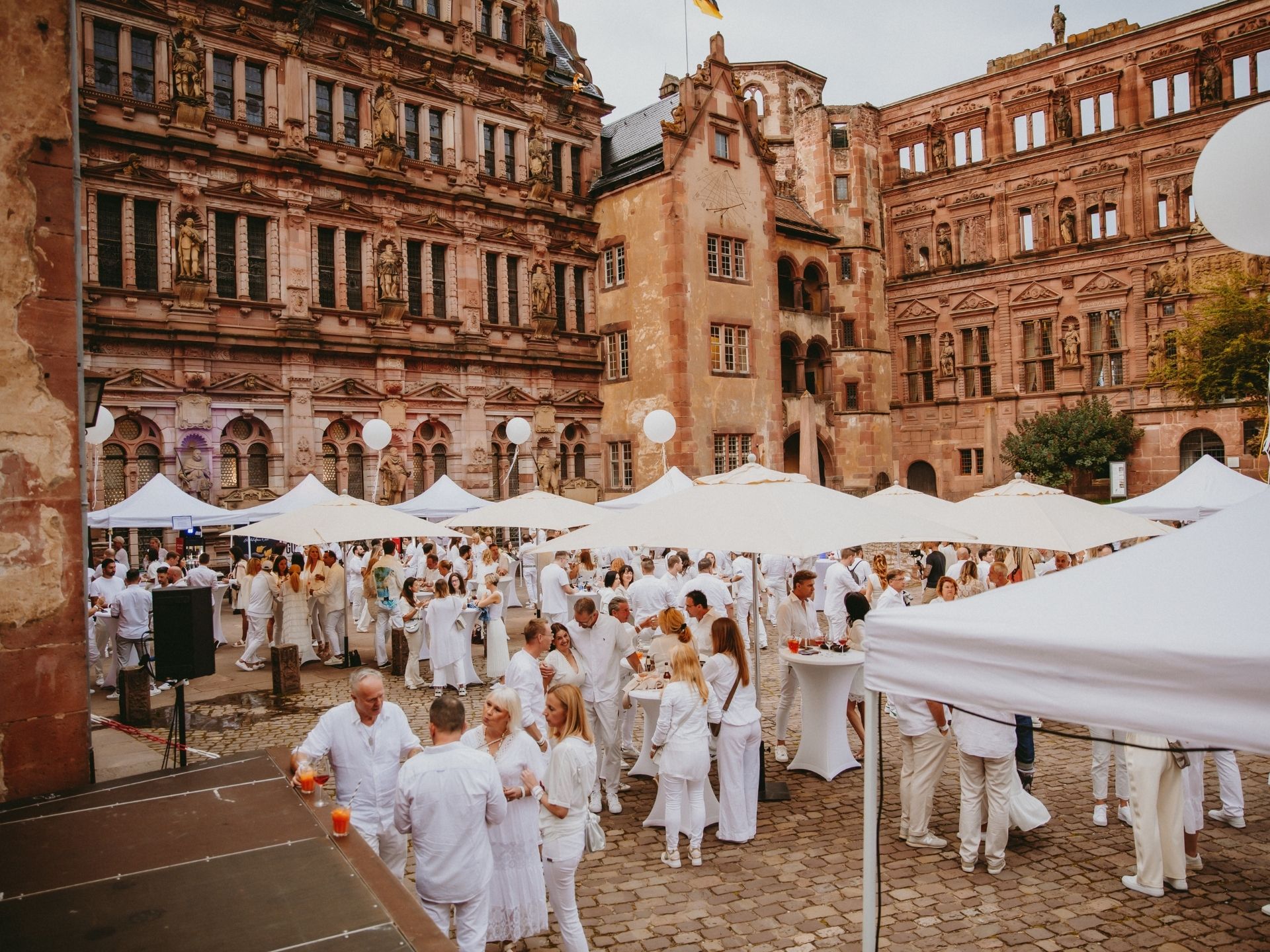White-Night-ü30-party-heidelberger-schloss