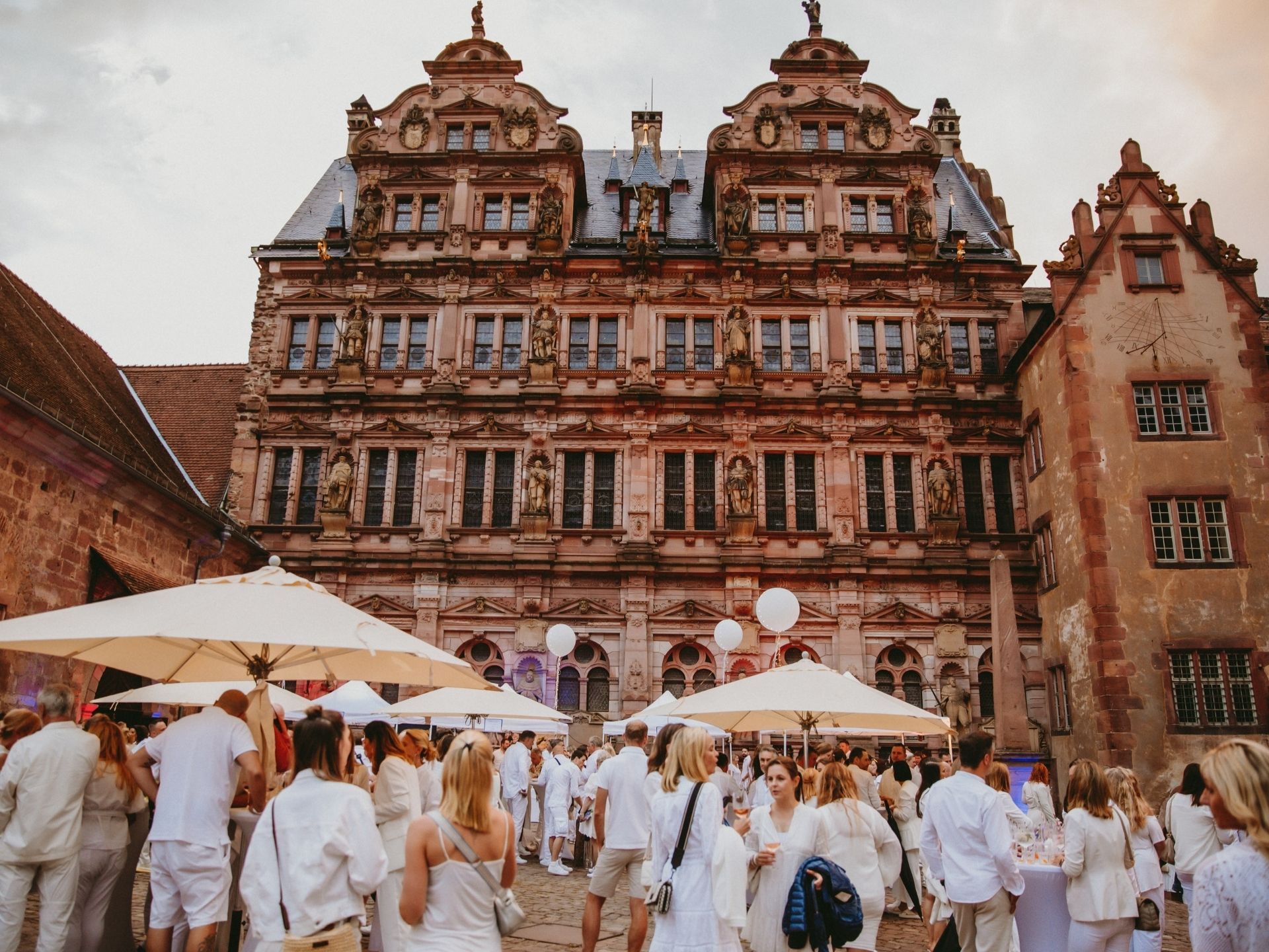 White-Night-ü30-party-heidelberger-schloss